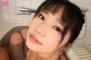 現役女子大生のHcupバストが魅力的なVR作品