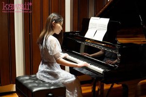 九州の某私立中等部 現役音楽教師 茅野華 AV DEBUT