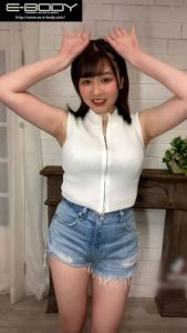 TikTokで大バズりした巨乳女子大生AVデビュー